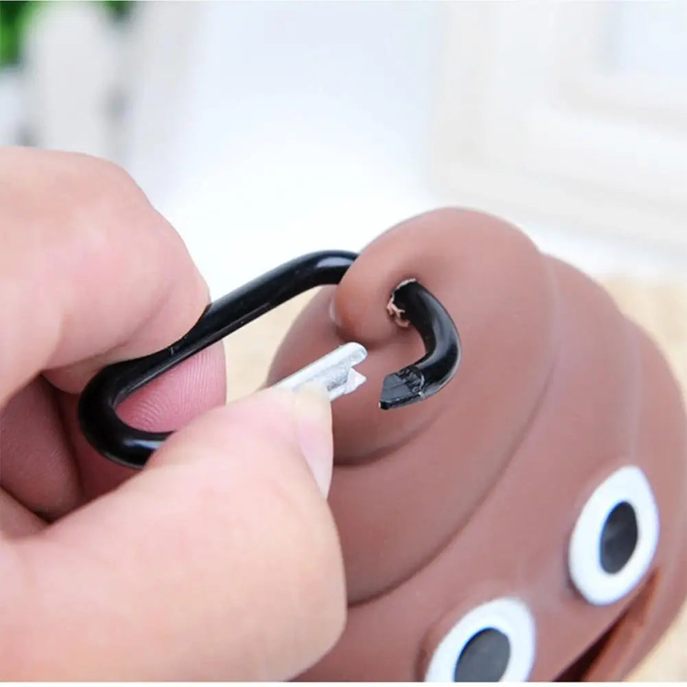 【Ready Stock】Poop-shaped Garage Dispenser Portable Soft Pet Poop Storage Box Waste Bags Garbage Bag Cleaning Tools For Cat Dog